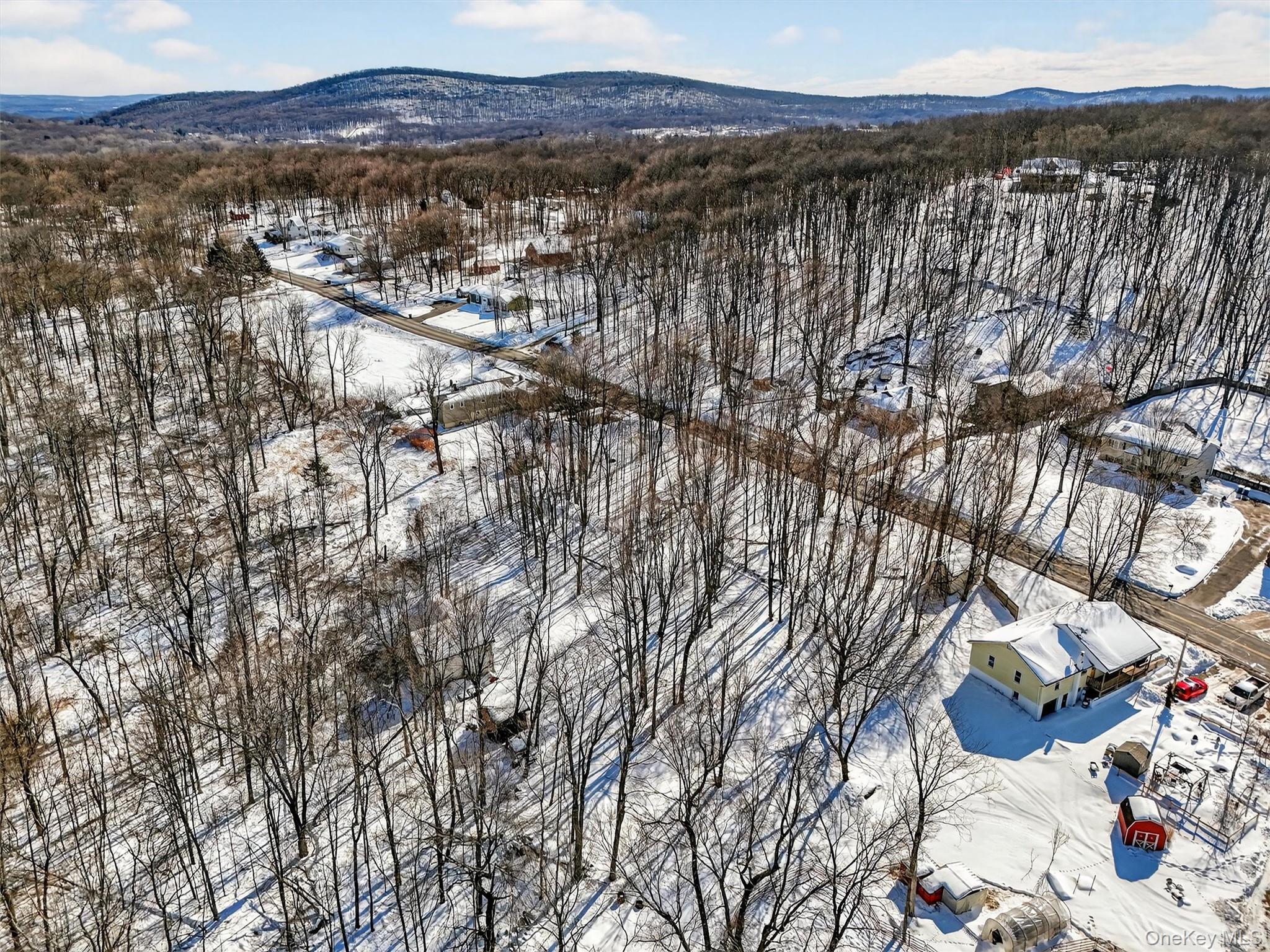 #3 photo, 400 Crescent Avenue, Highland , NY 12528