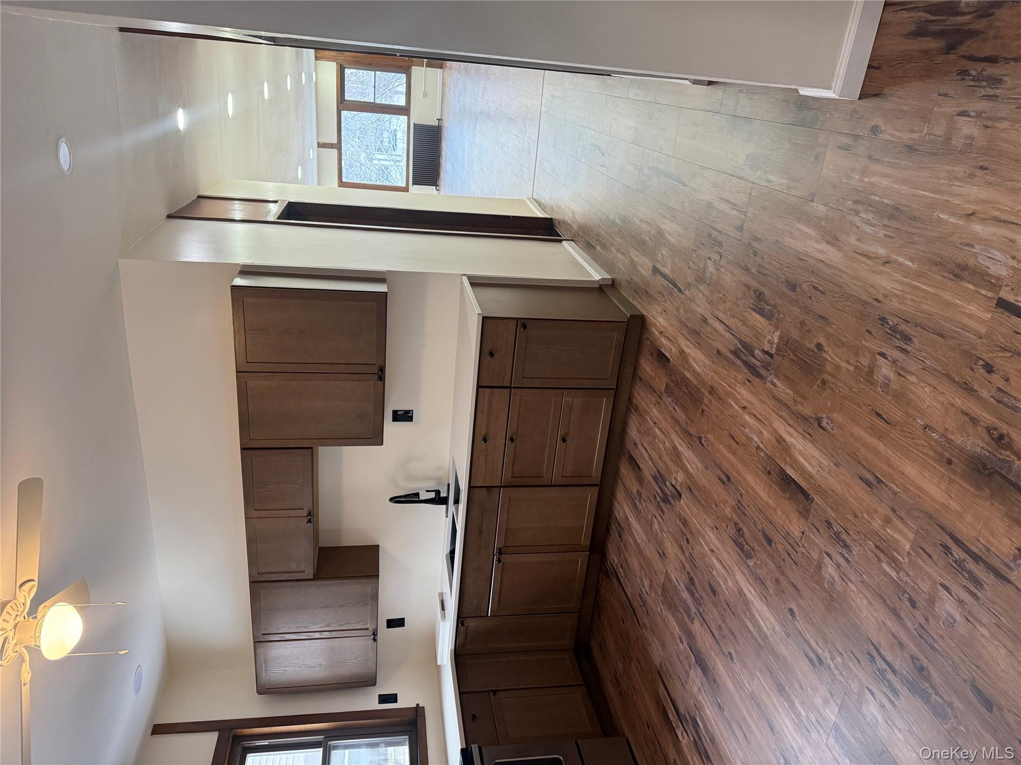 #7 photo, 173 Mansion Street, Poughkeepsie , NY 12601