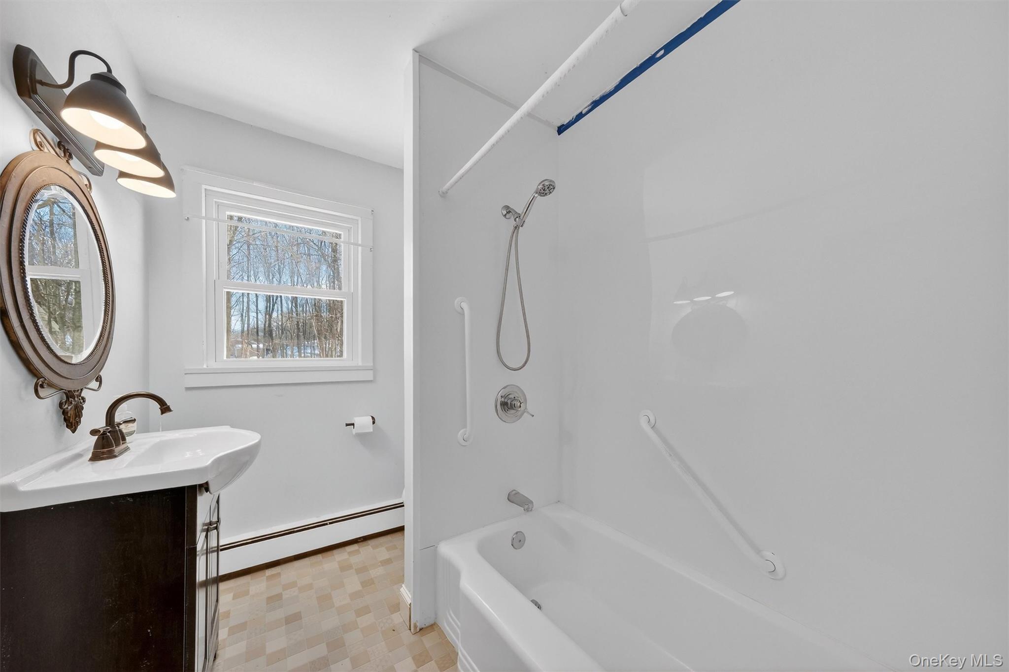 #18 photo, 396 Crescent Avenue, Highland , NY 12528