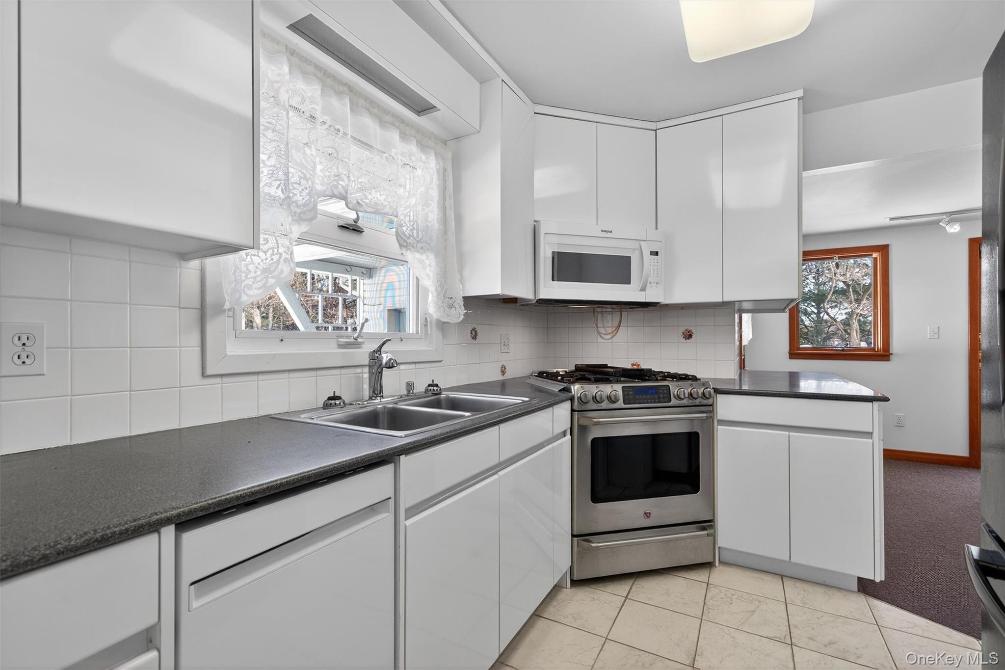 #11 photo, 2 Thomas Jefferson Place, Middletown , NY 10940