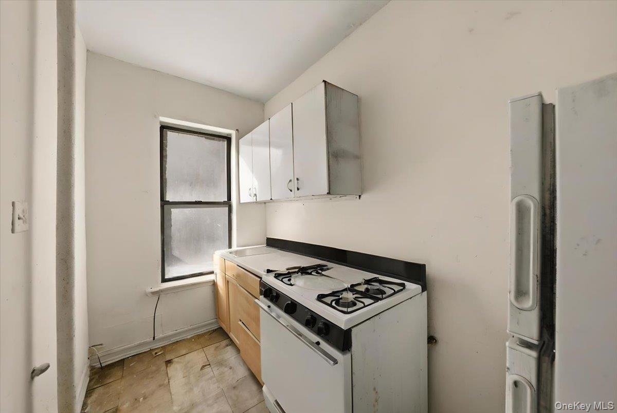 #13 photo, 17-19 W 108th Street, New York (Manhattan) , NY 10025