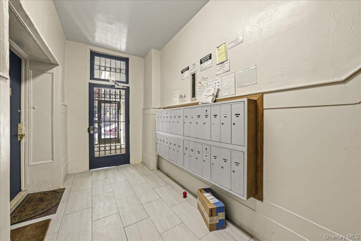 #8 photo, 17-19 W 108th Street, New York (Manhattan) , NY 10025