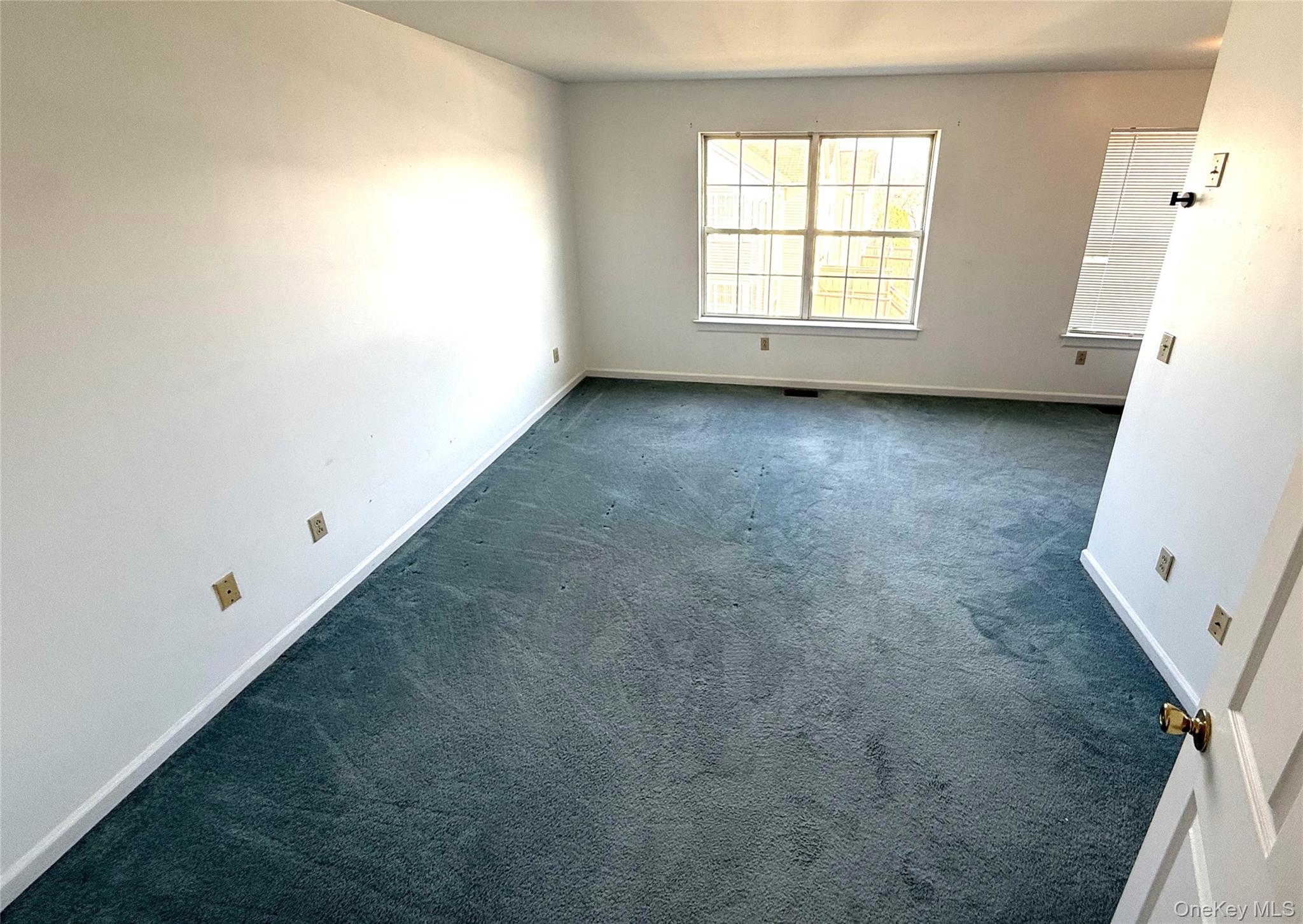 #11 photo, 618 Crab Apple Lane, New Windsor , NY 12553