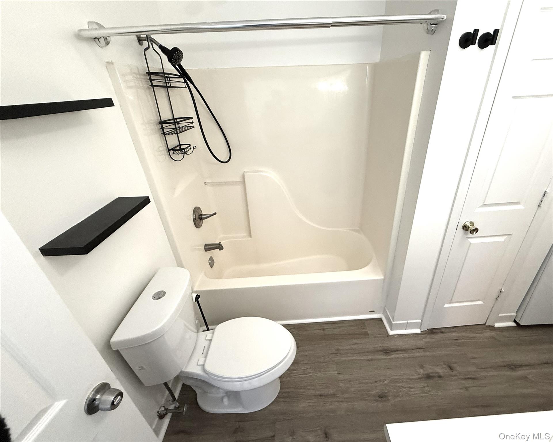 #14 photo, 618 Crab Apple Lane, New Windsor , NY 12553