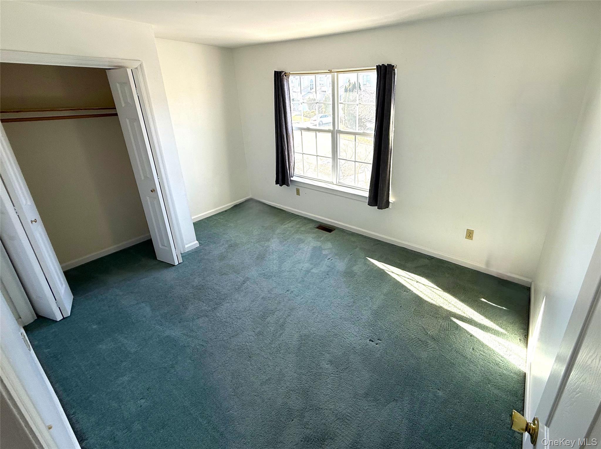 #16 photo, 618 Crab Apple Lane, New Windsor , NY 12553