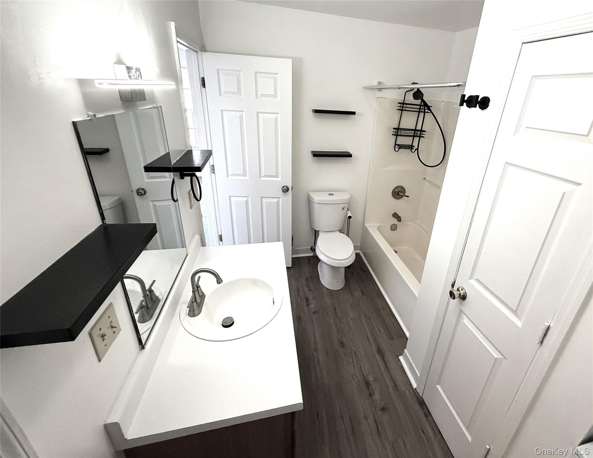 #4 photo, 618 Crab Apple Lane, New Windsor , NY 12553