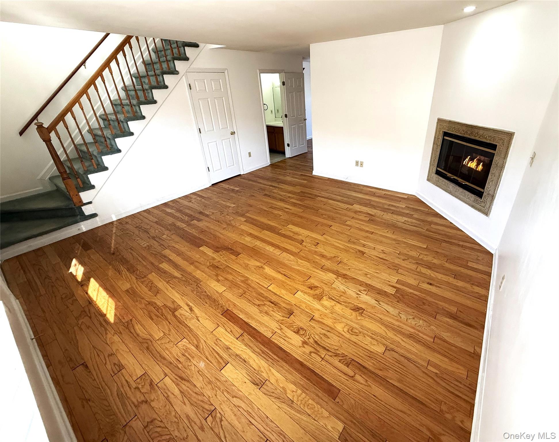 #5 photo, 618 Crab Apple Lane, New Windsor , NY 12553