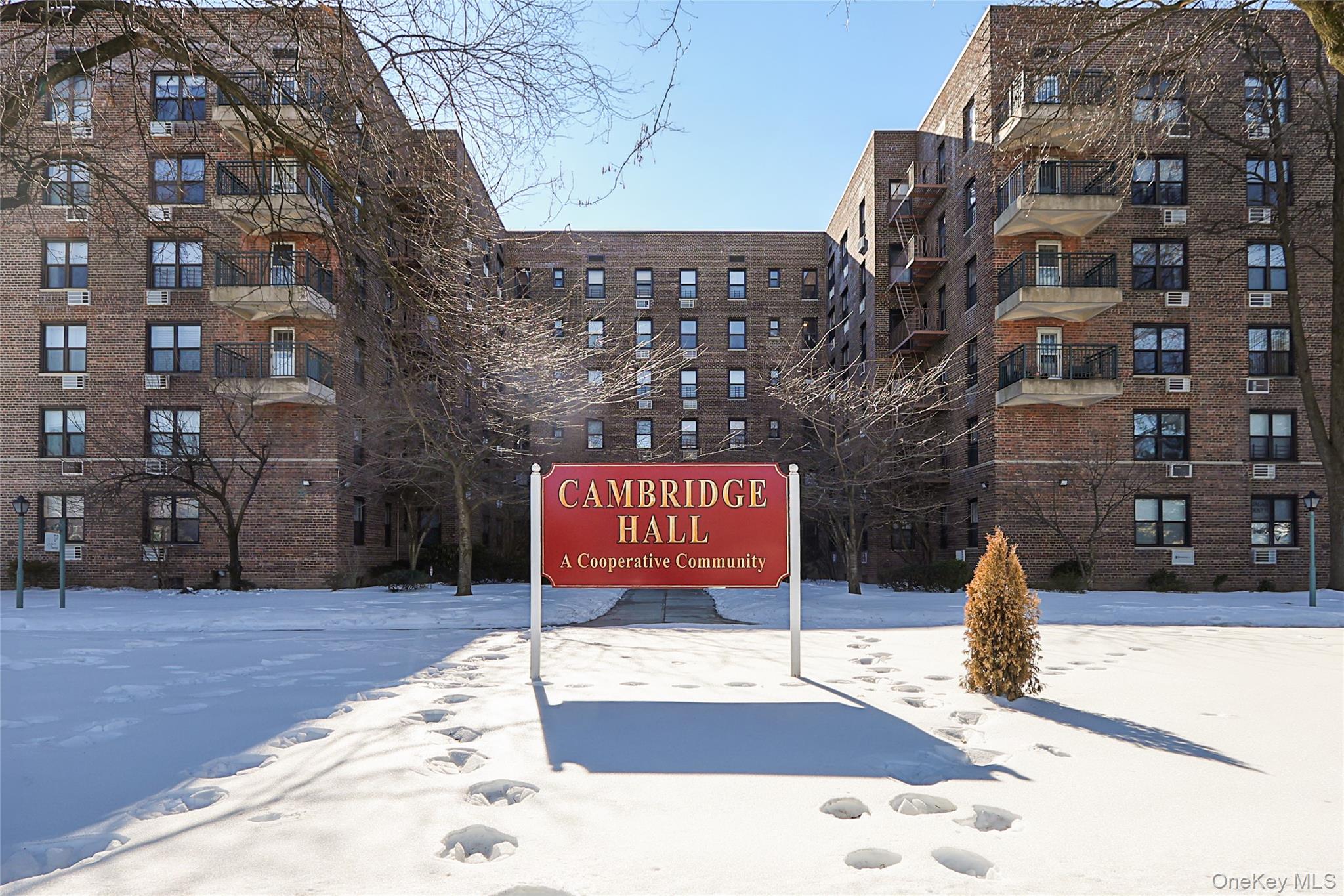 #1 photo, 224-24 Union Turnpike, कुईंस Oakland Gardens , NY 11364