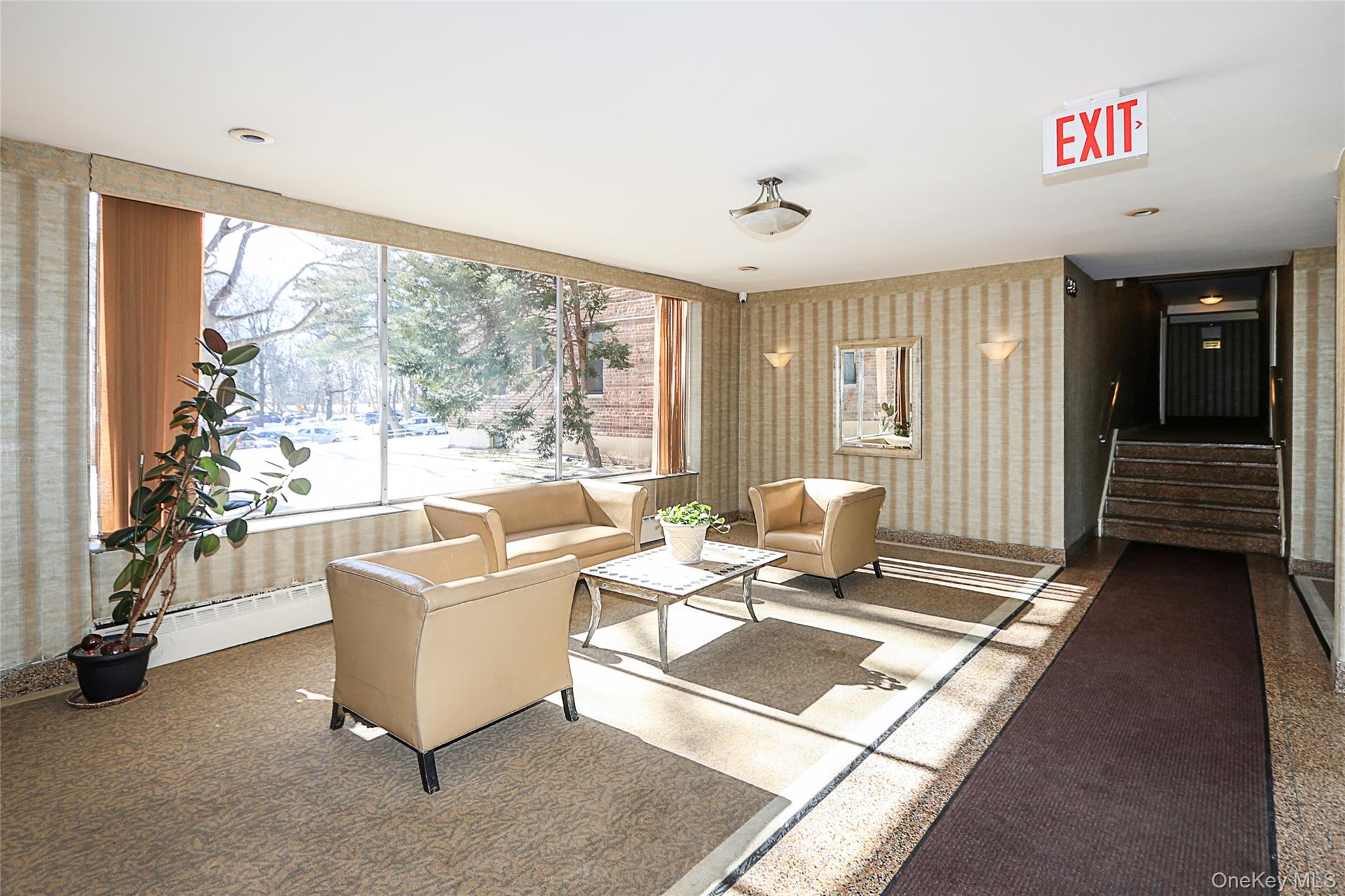 #18 photo, 224-24 Union Turnpike, कुईंस Oakland Gardens , NY 11364