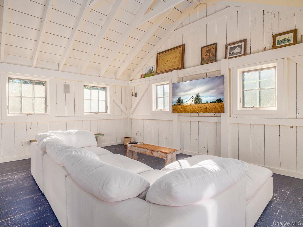 #11 photo, 29500 Main Rd, Cutchogue , NY 11935