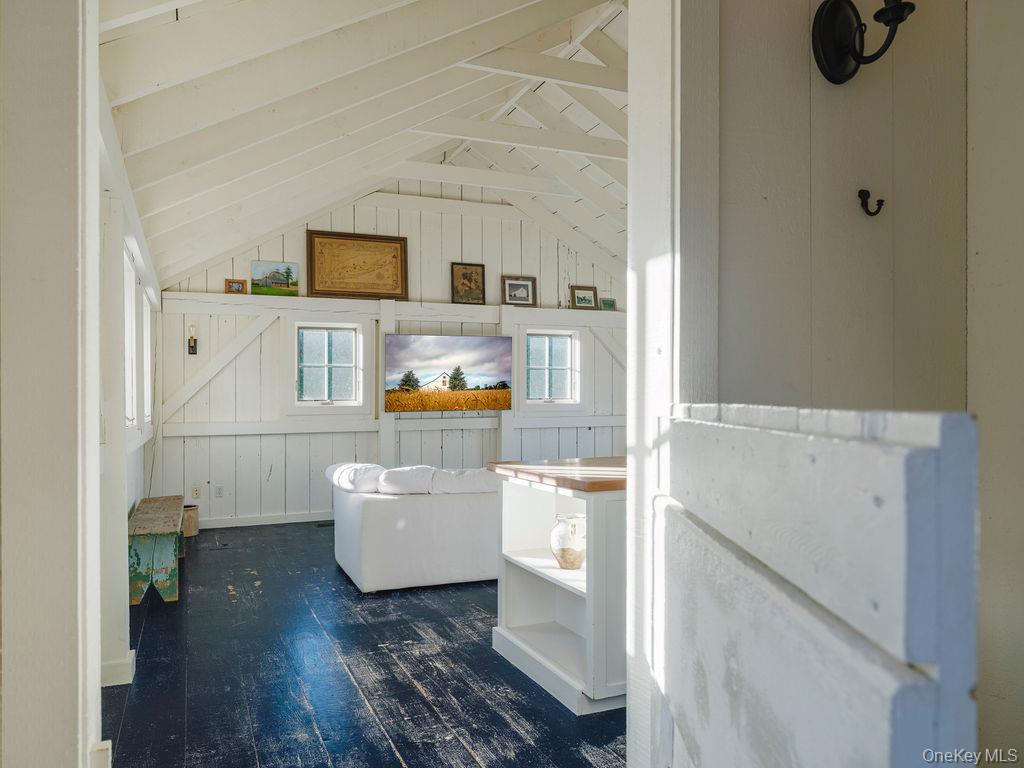 #16 photo, 29500 Main Rd, Cutchogue , NY 11935