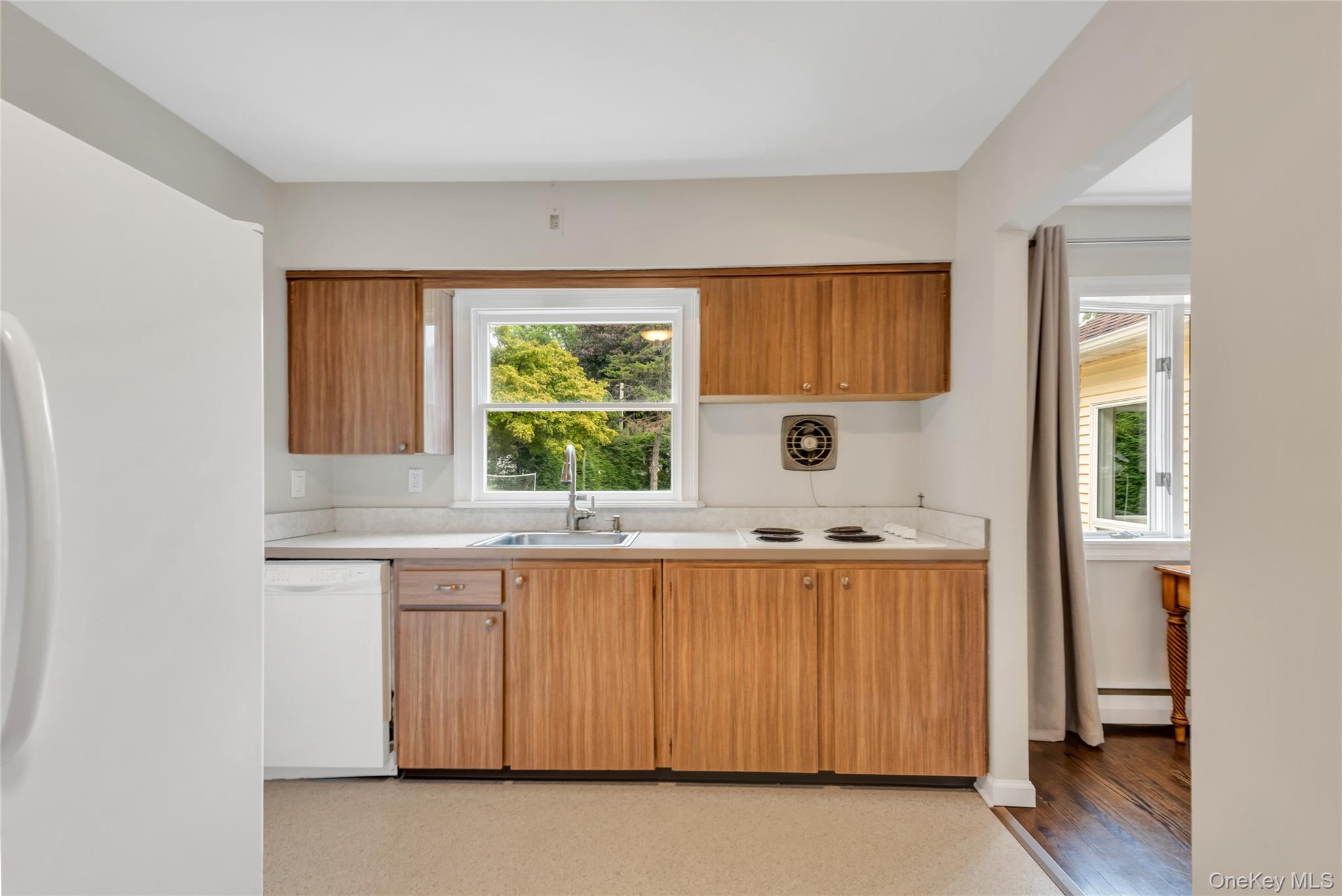 #14 photo, 3 Cherrywood Drive, East Northport , NY 11731