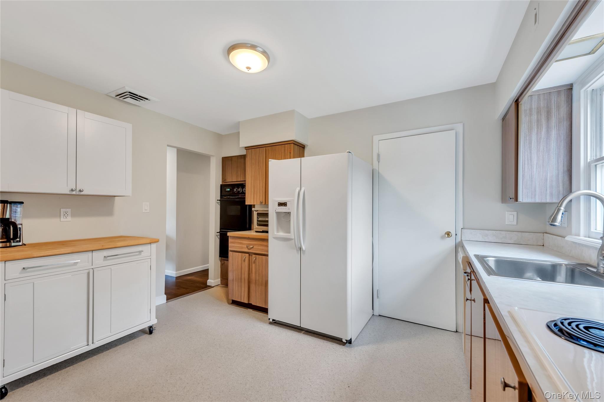 #15 photo, 3 Cherrywood Drive, East Northport , NY 11731