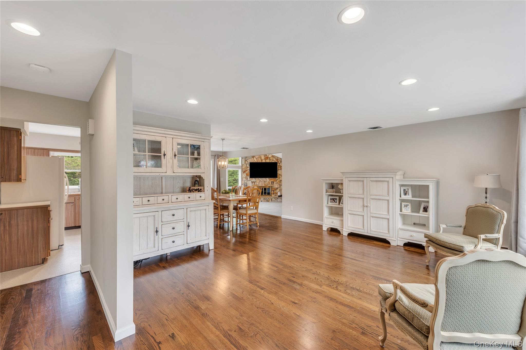 #3 photo, 3 Cherrywood Drive, East Northport , NY 11731