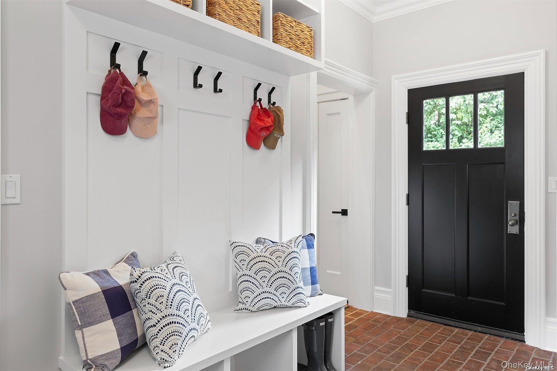 #9 photo, 50 South Drive, Manhasset , NY 11030