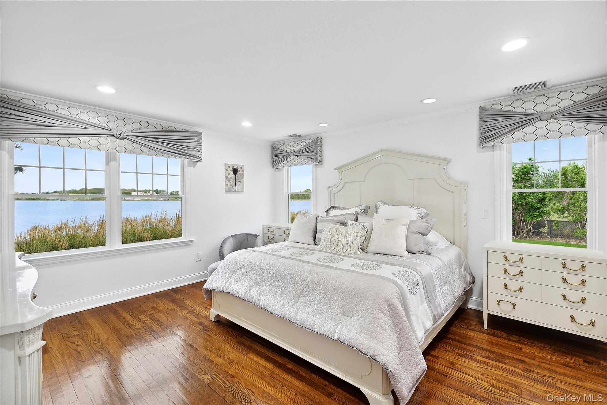 #10 photo, 65 Shore Road, Westhampton , NY 11977