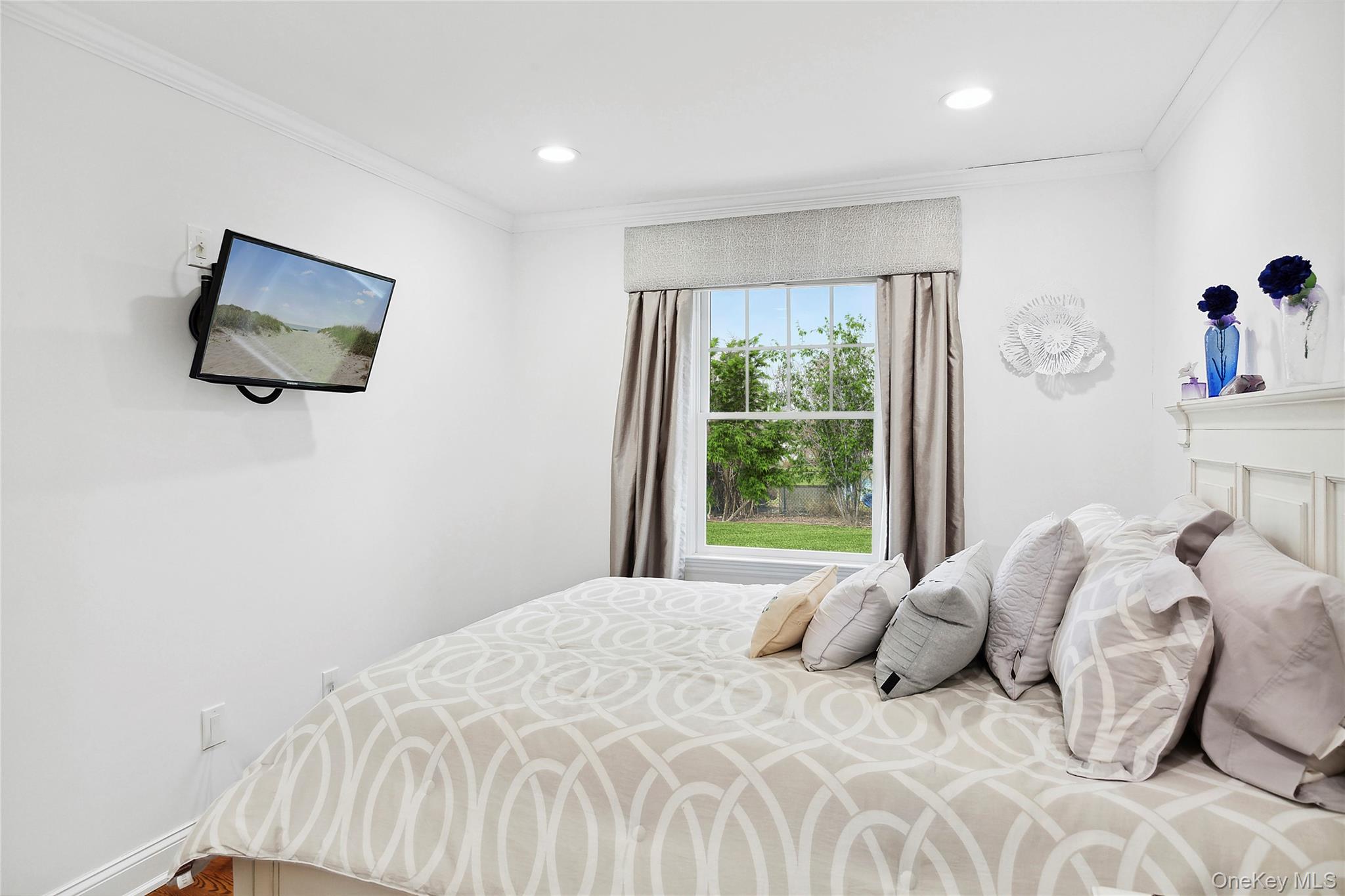 #12 photo, 65 Shore Road, Westhampton , NY 11977