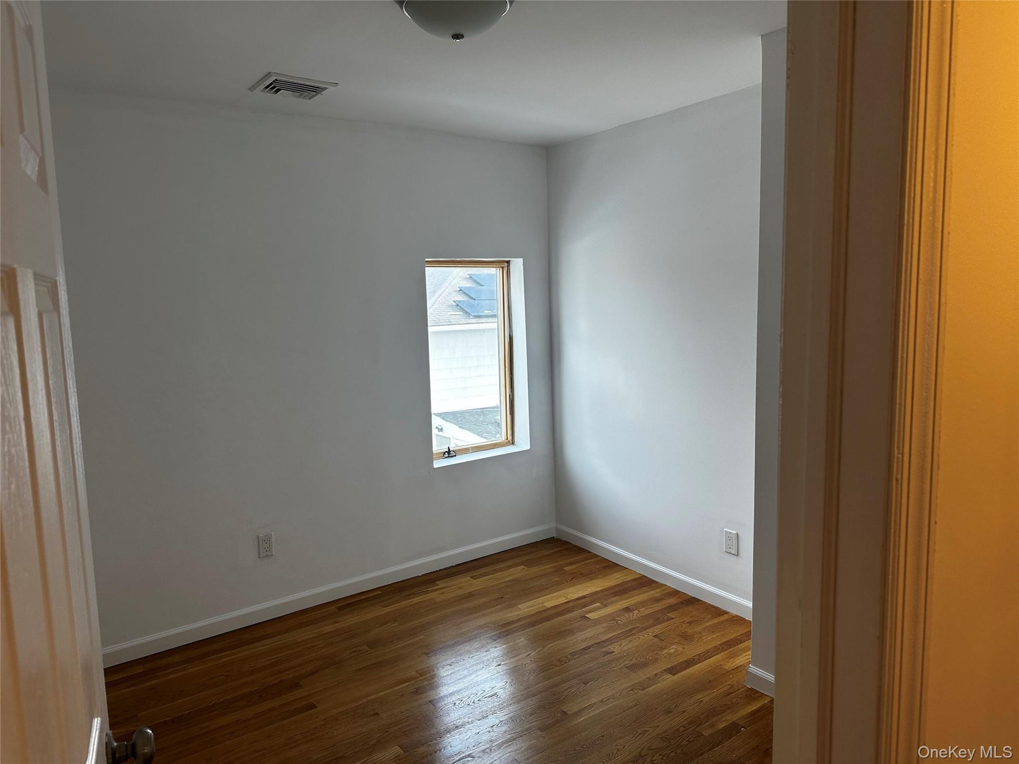 #9 photo, 4261 Austin Boulevard, नासाउ काउंटी Island Park , NY 11558