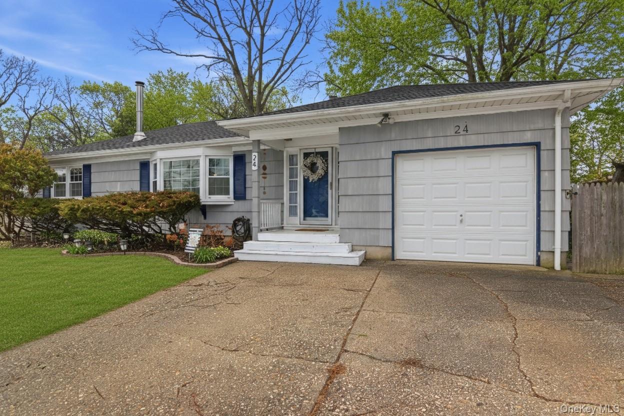 #17 photo, 24 Stellenwerf Avenue, East Islip , NY 11730