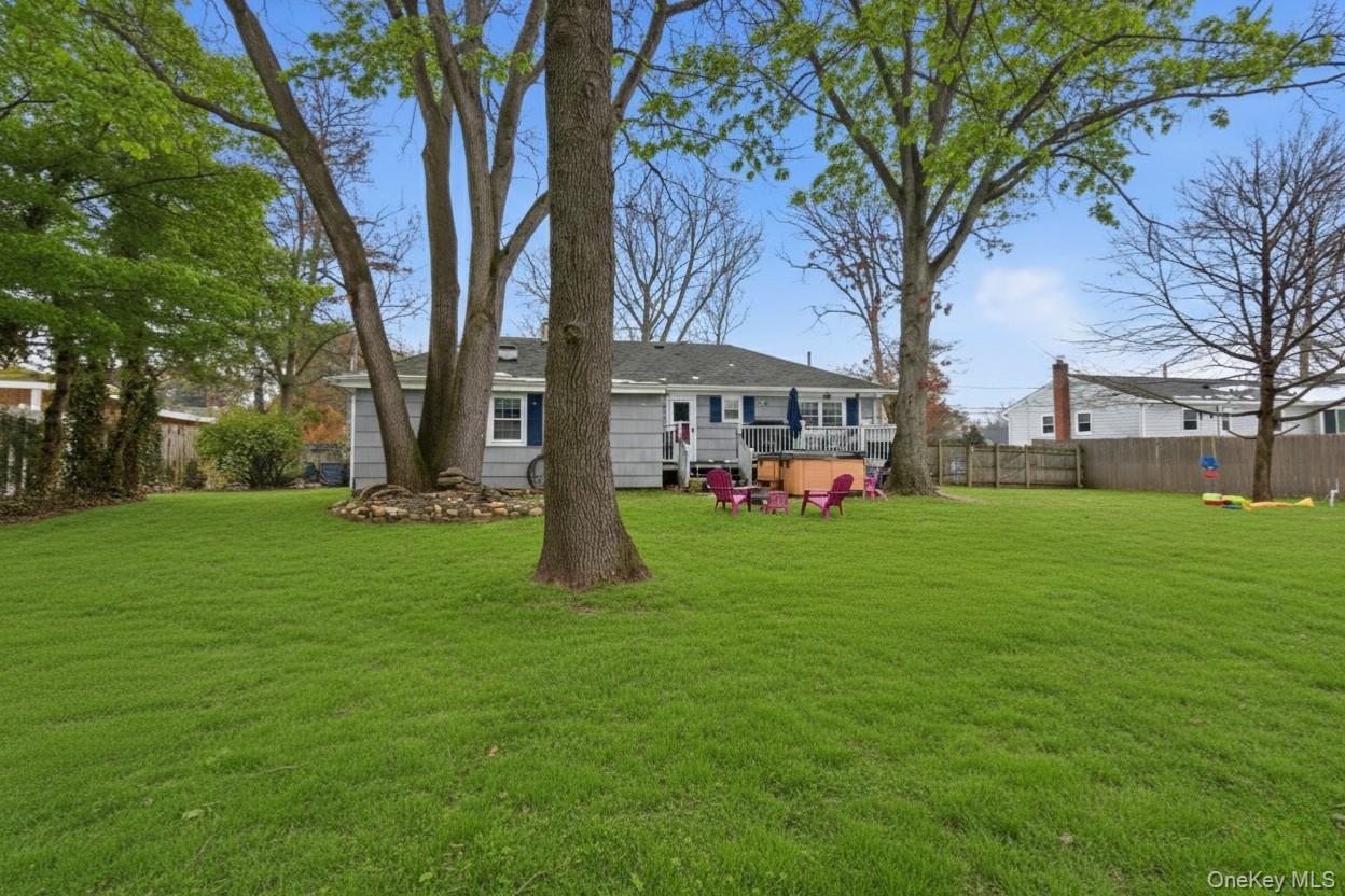 #18 photo, 24 Stellenwerf Avenue, East Islip , NY 11730