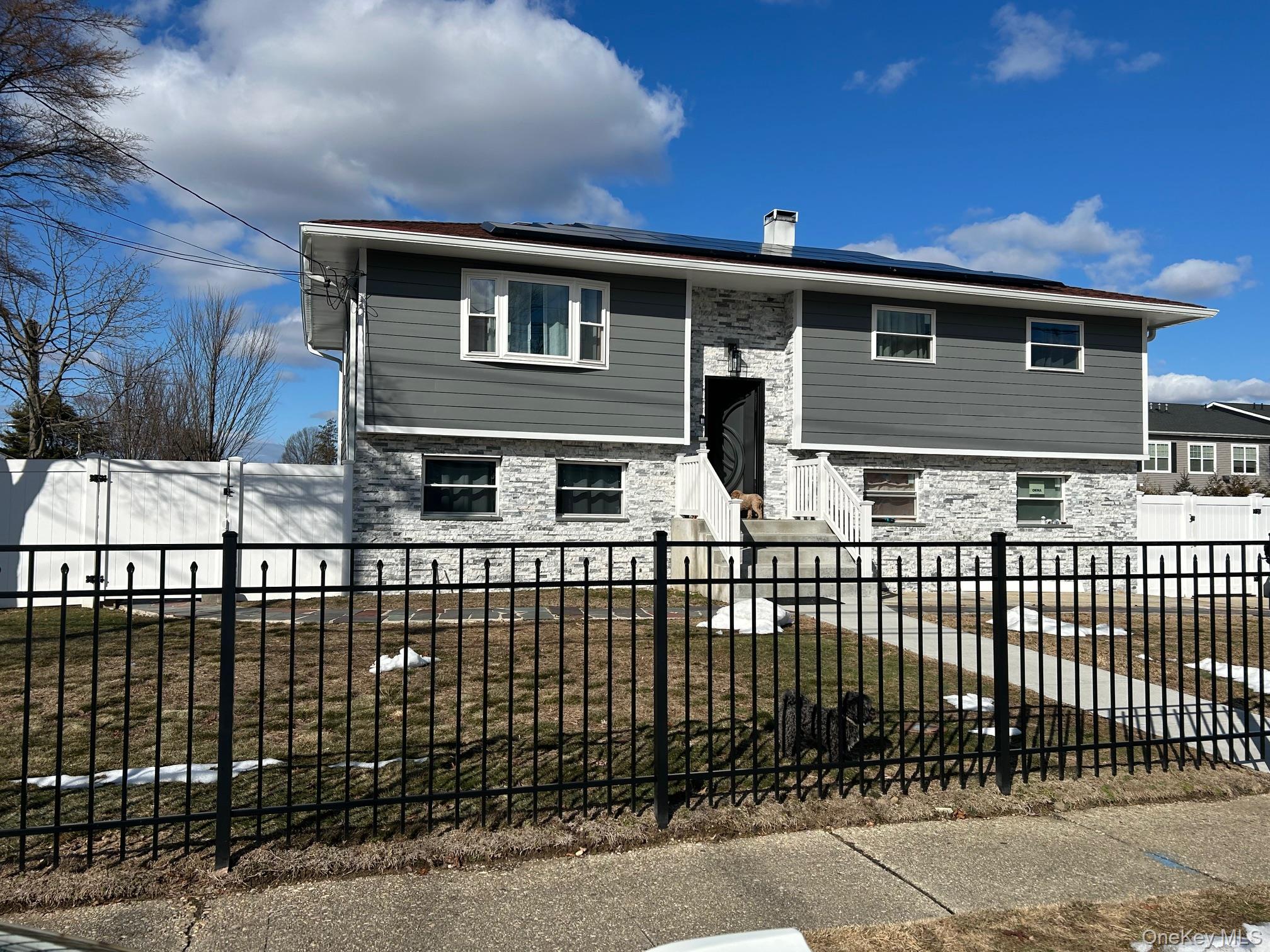 #3 photo, 107 Sammis Avenue, Deer Park , NY 11729