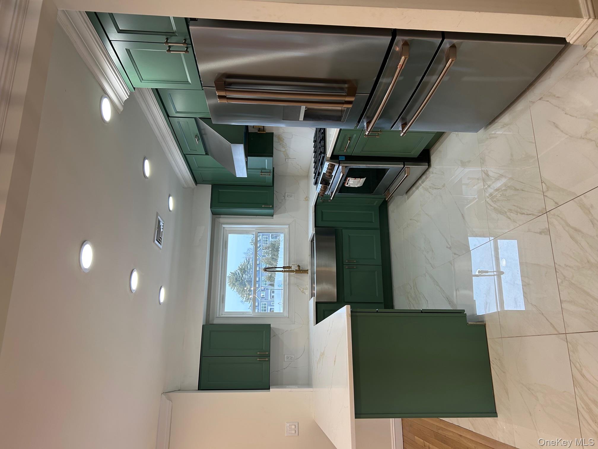 #6 photo, 107 Sammis Avenue, Deer Park , NY 11729