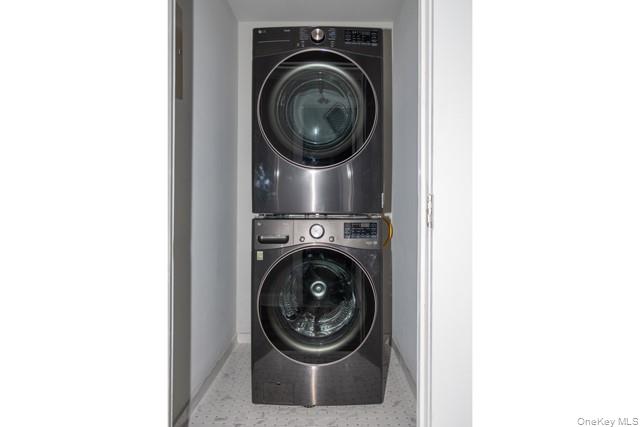 #11 photo, 26 Sunlight Walk, Holbrook , NY 11741