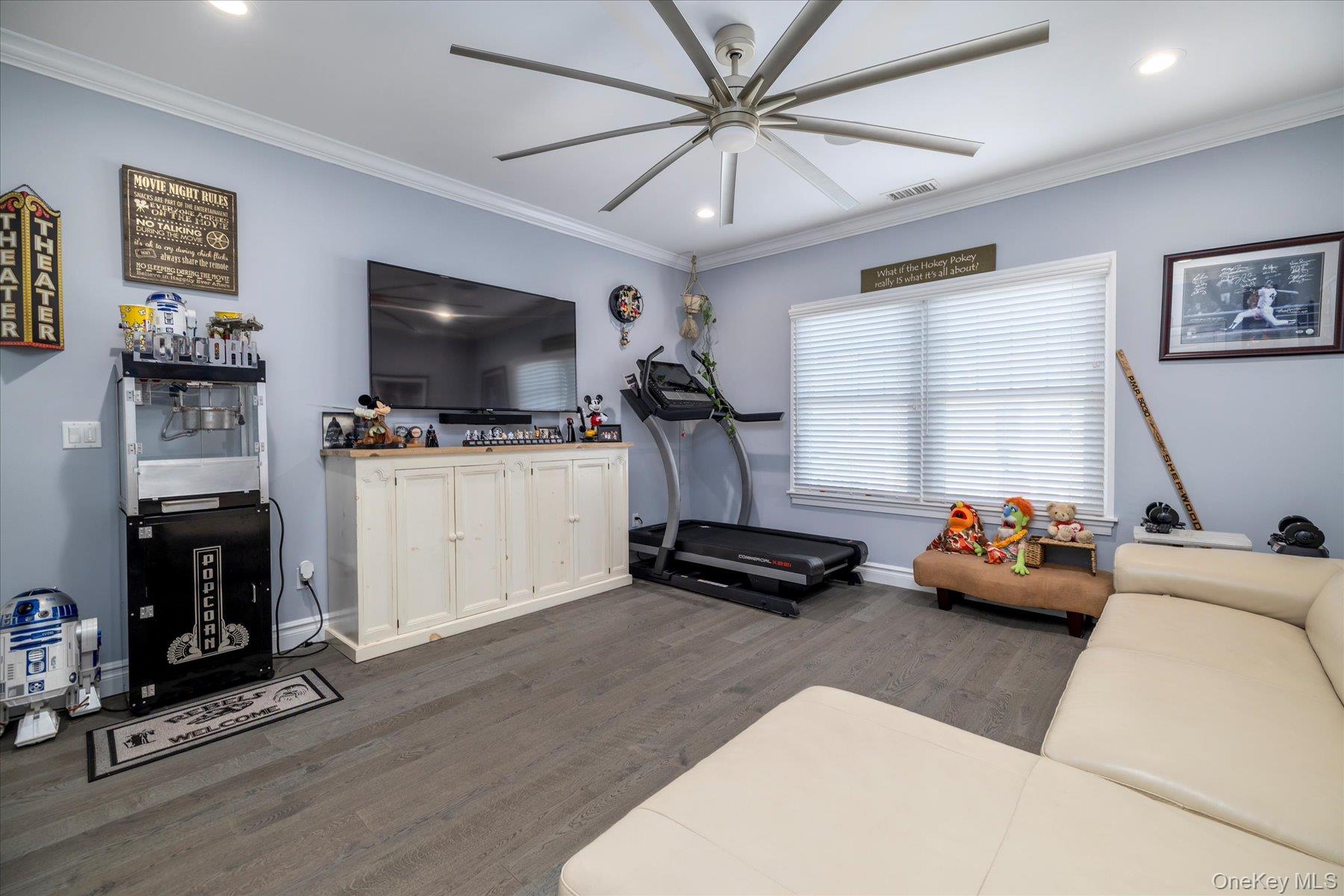 #19 photo, 54 Ocean Watch Court, Freeport , NY 11520