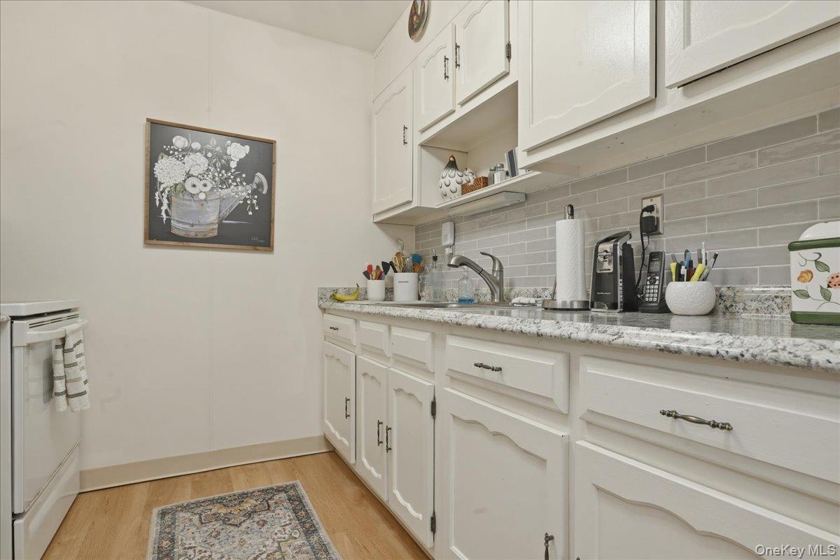 #15 photo, 260 Newcastle Court, Саффолк ‖ Ridge , NY 11961