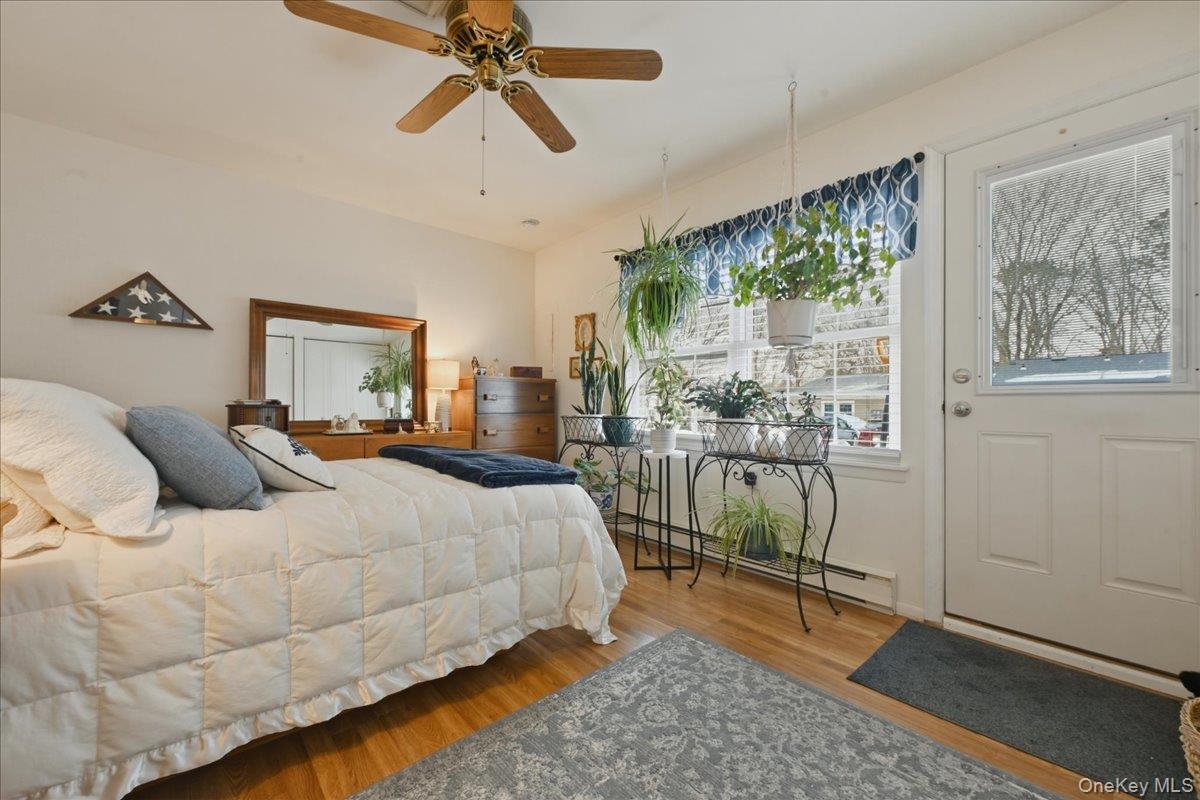 #18 photo, 260 Newcastle Court, Саффолк ‖ Ridge , NY 11961