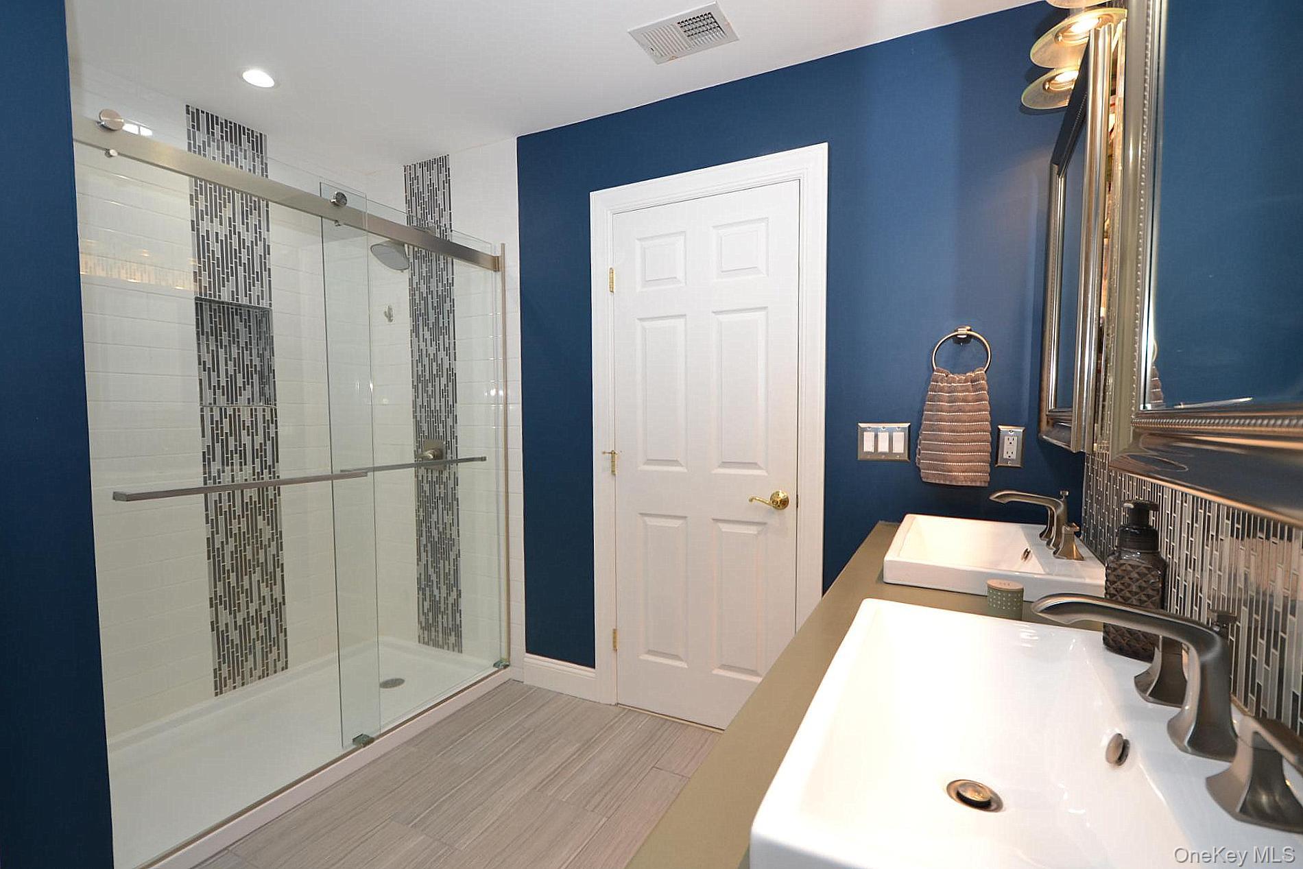 #17 photo, 321 Medea Way, Central Islip , NY 11722