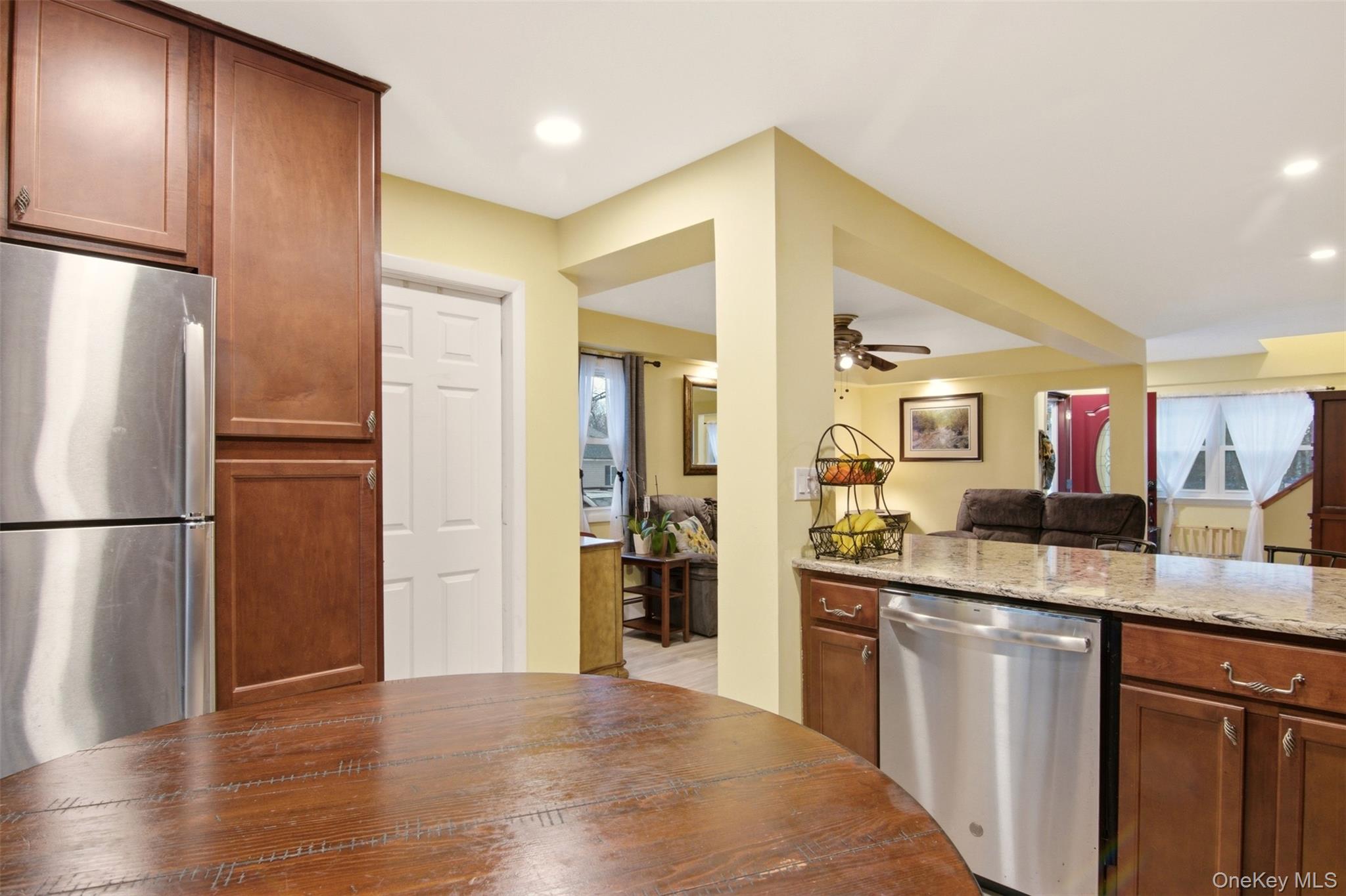 #11 photo, 2 Lakeland Place, Farmingville , NY 11738