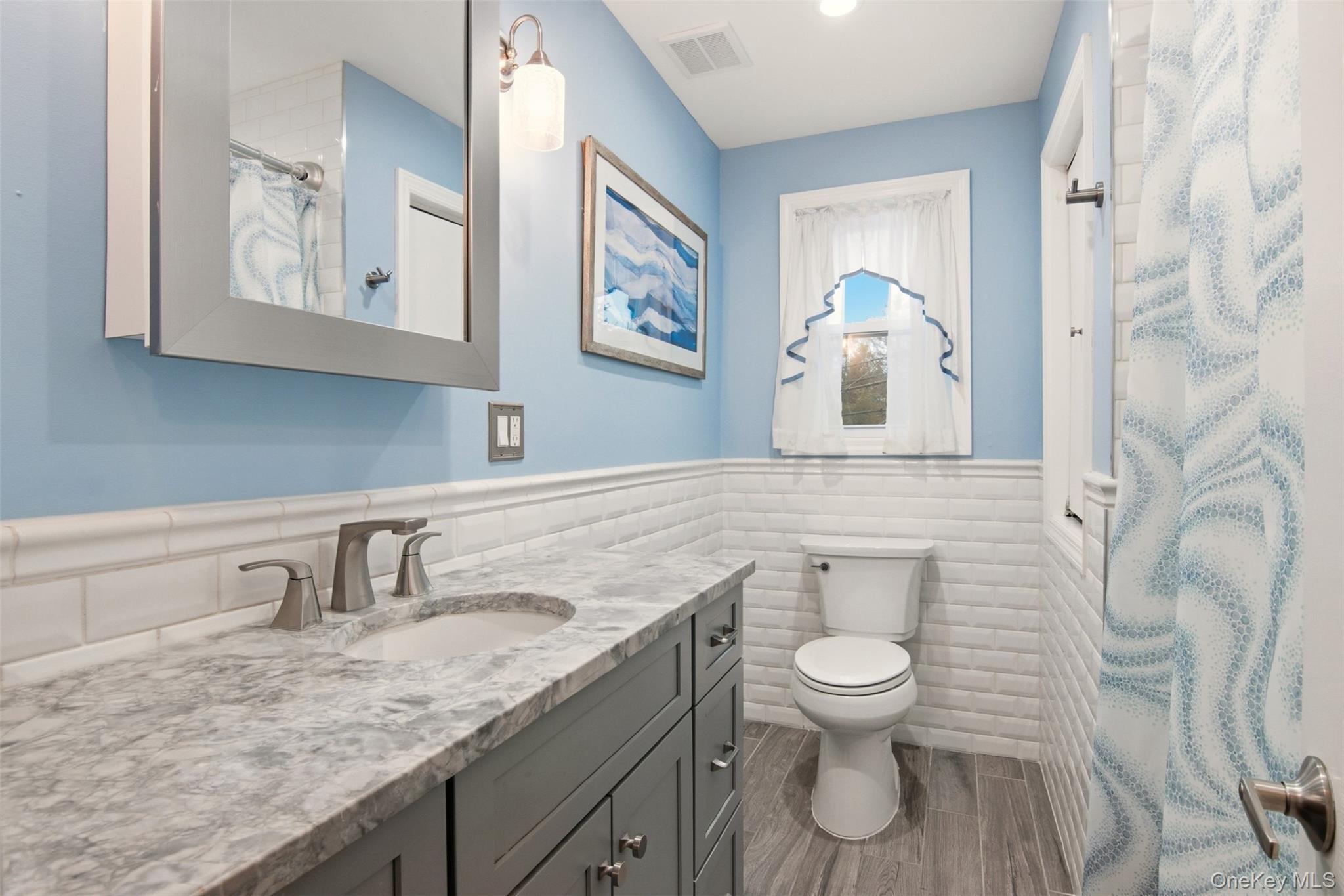 #19 photo, 2 Lakeland Place, Farmingville , NY 11738