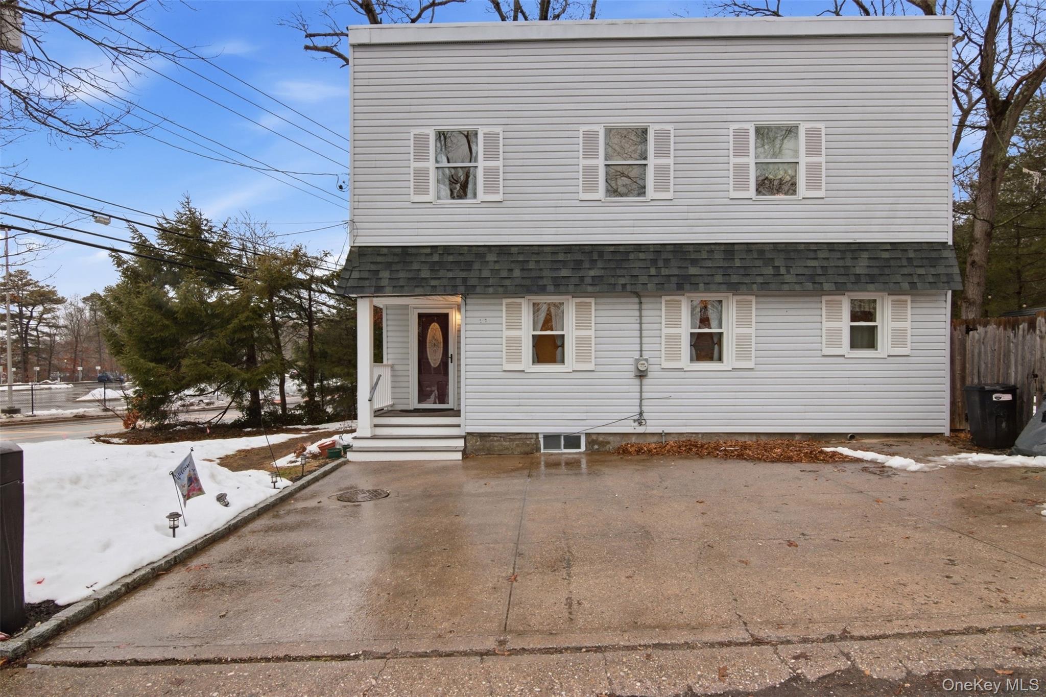 #2 photo, 2 Lakeland Place, Farmingville , NY 11738