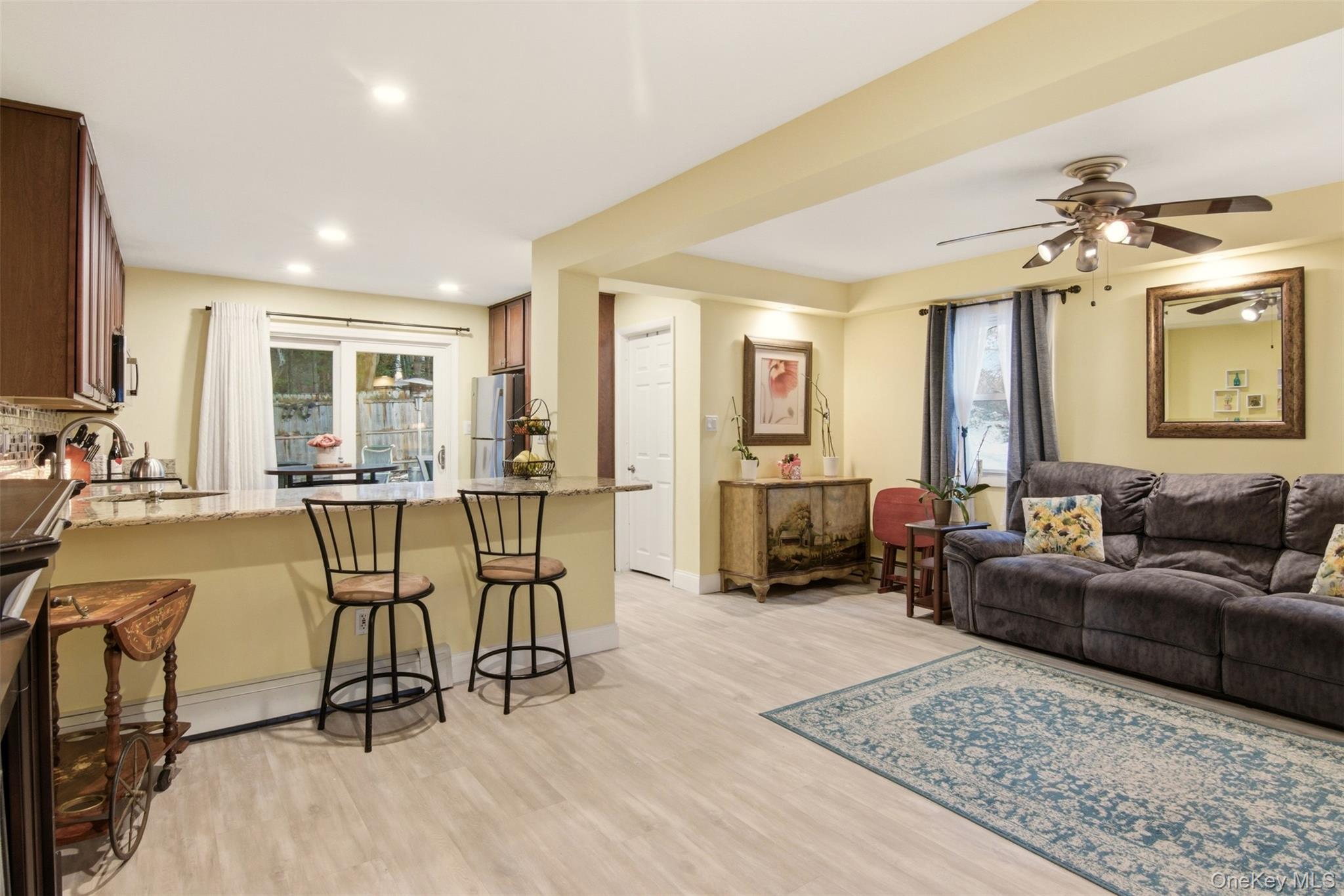 #5 photo, 2 Lakeland Place, Farmingville , NY 11738