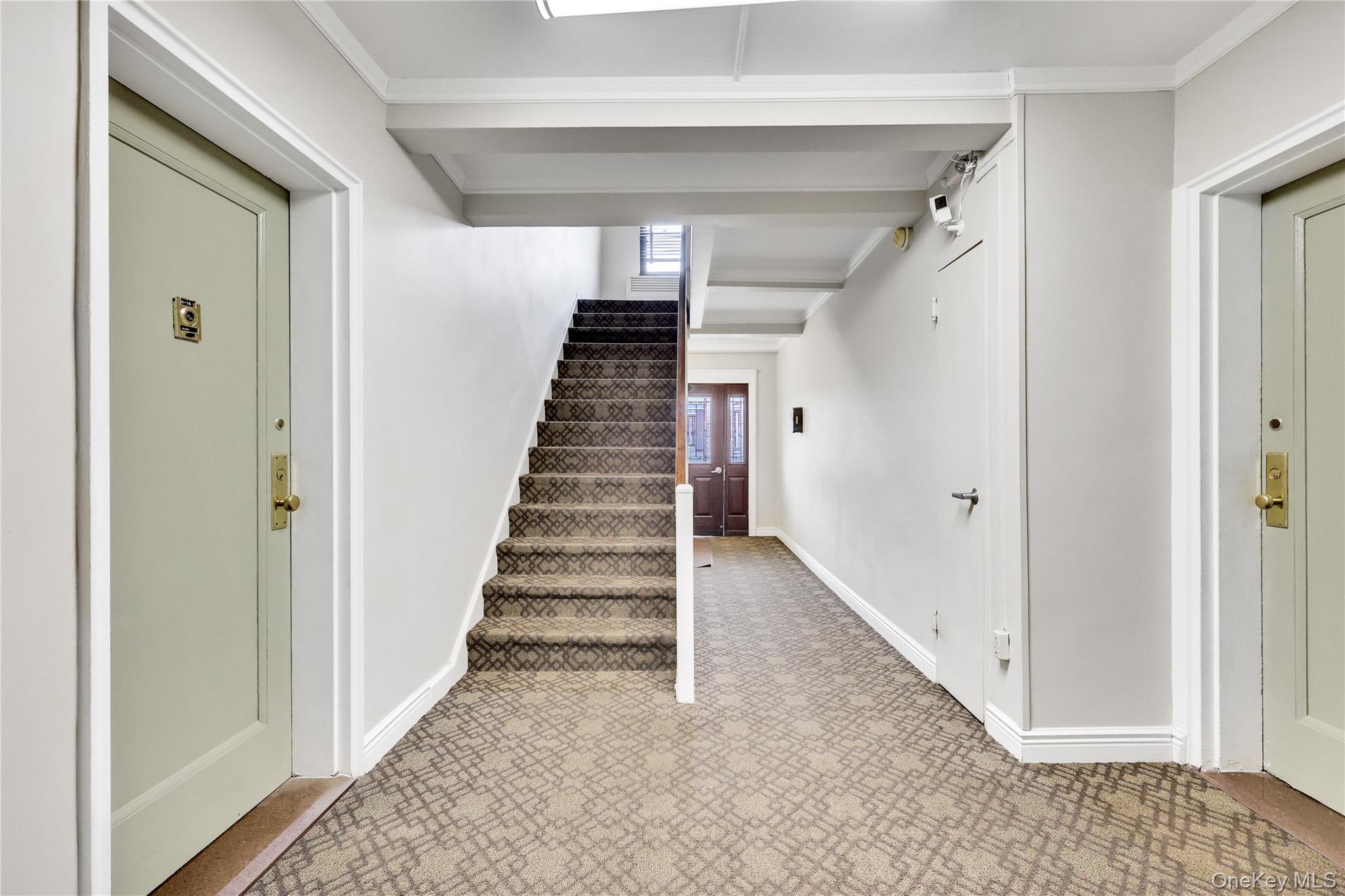 #7 photo, 1201 E Broadway, Hewlett , NY 11557