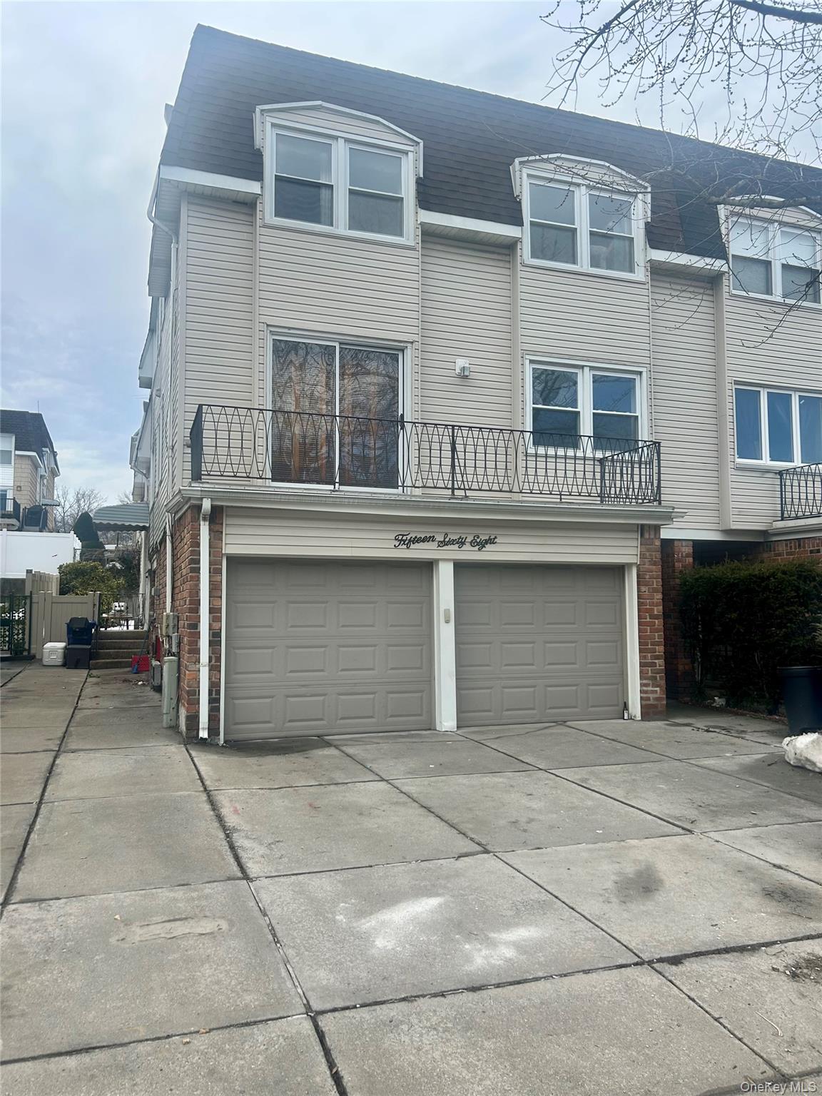 #2 photo, 15-68 216th Street, 皇后區 貝塞 Bayside , NY 11360