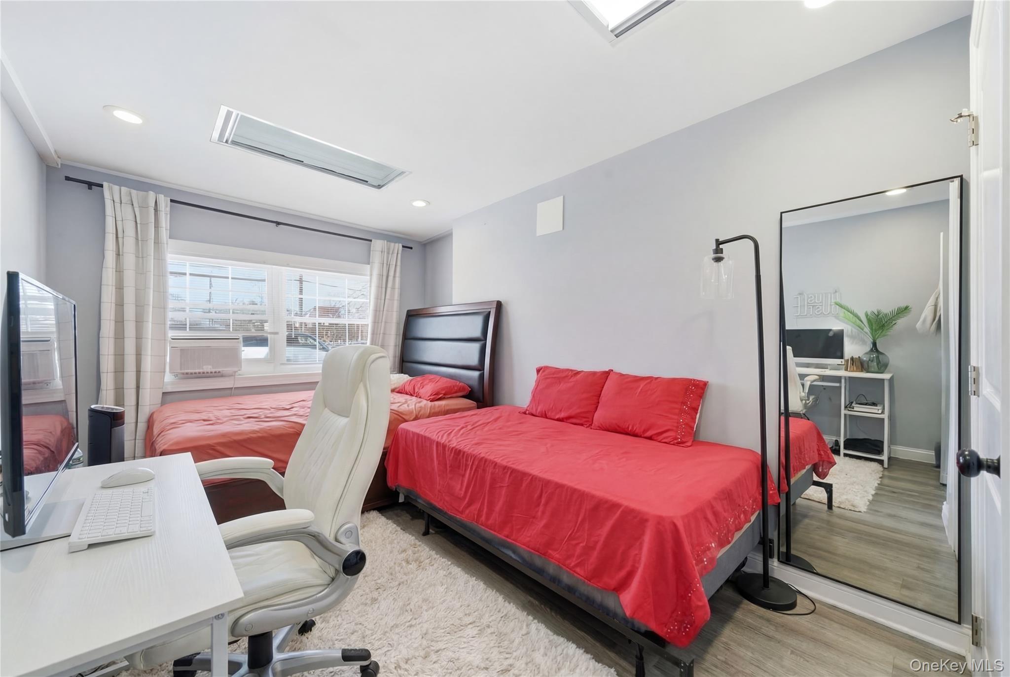 #9 photo, 192 Mill Road, Valley Stream , NY 11581