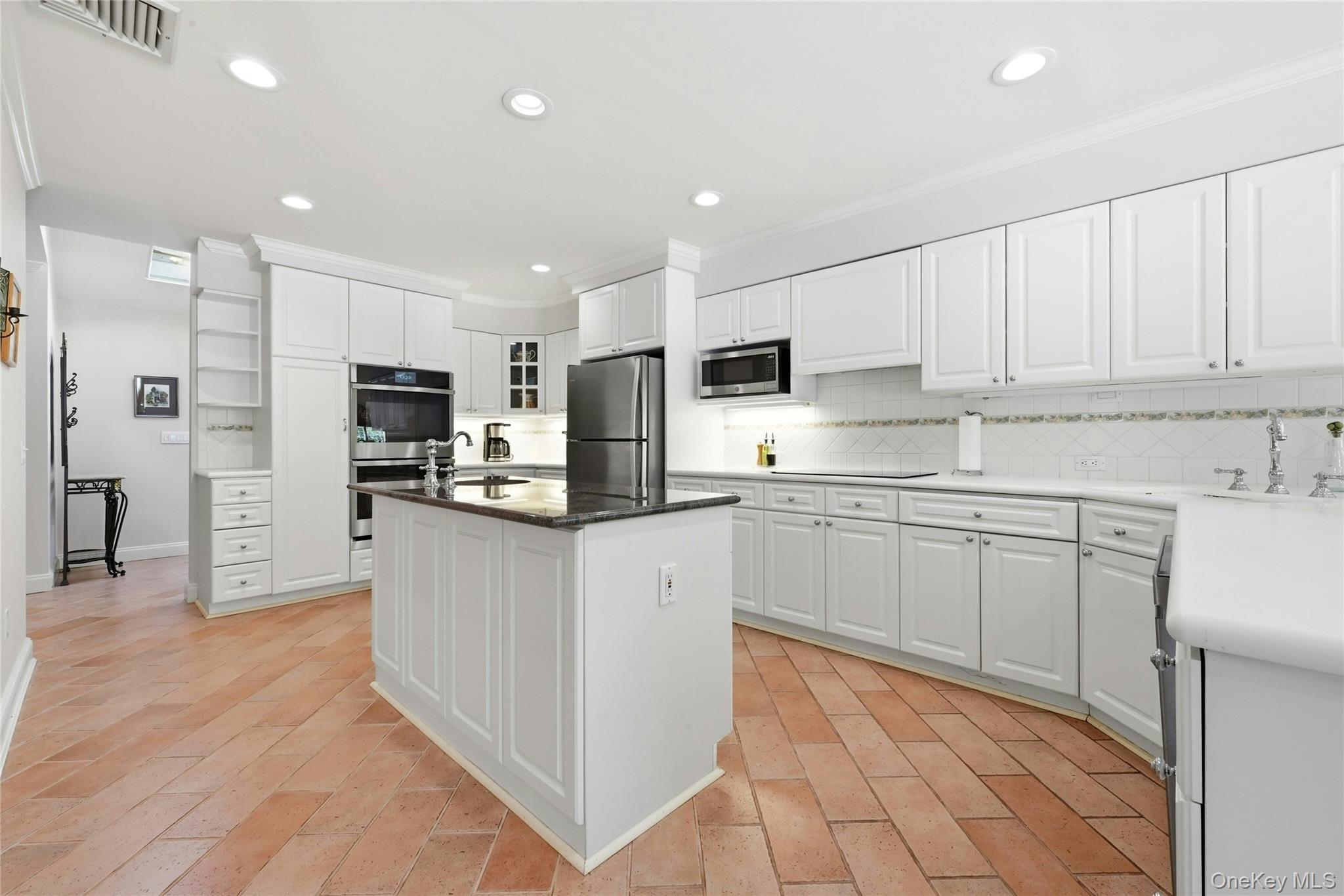 #3 photo, 5 Shawmont Lane, Stony Brook , NY 11790