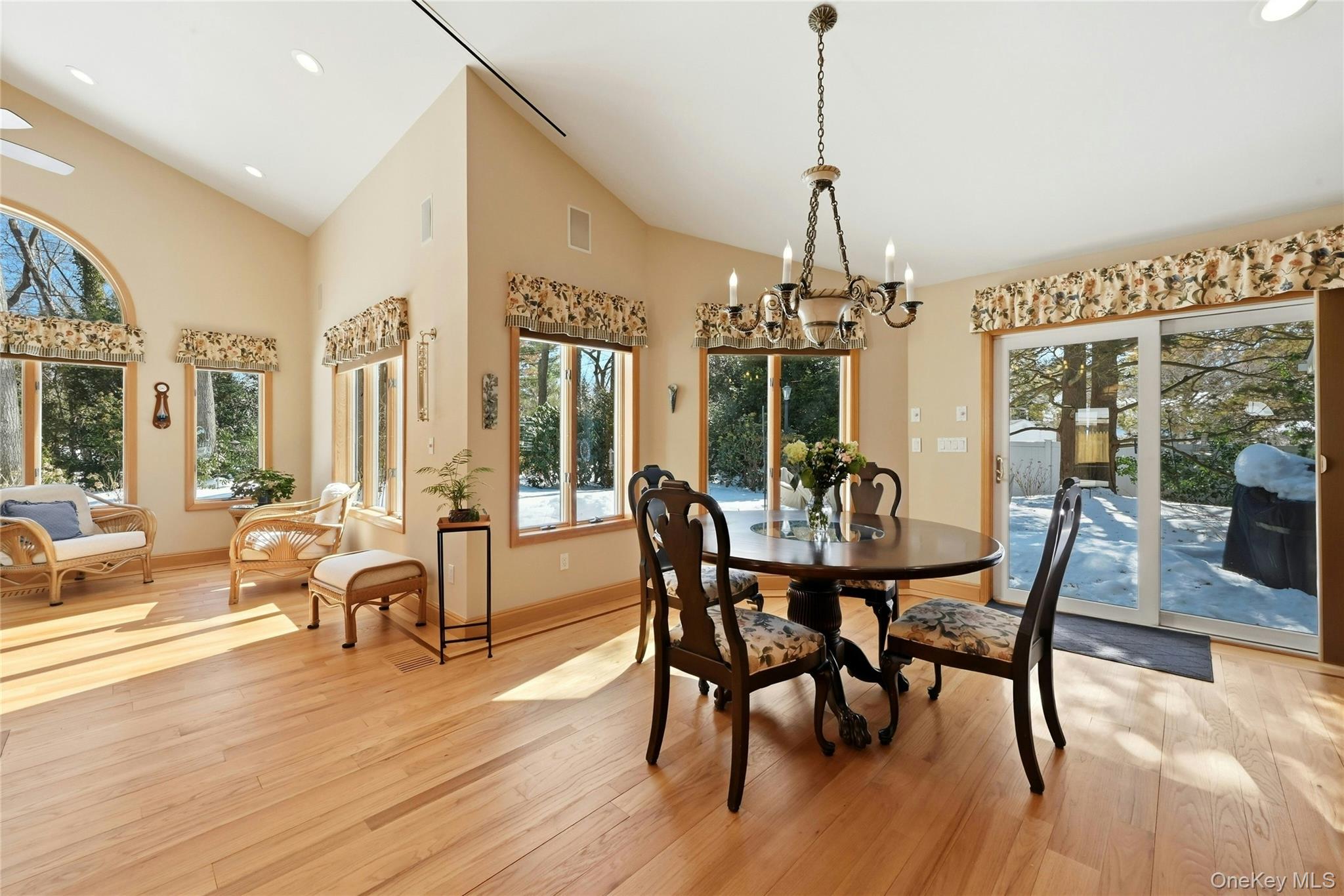 #8 photo, 5 Shawmont Lane, Stony Brook , NY 11790