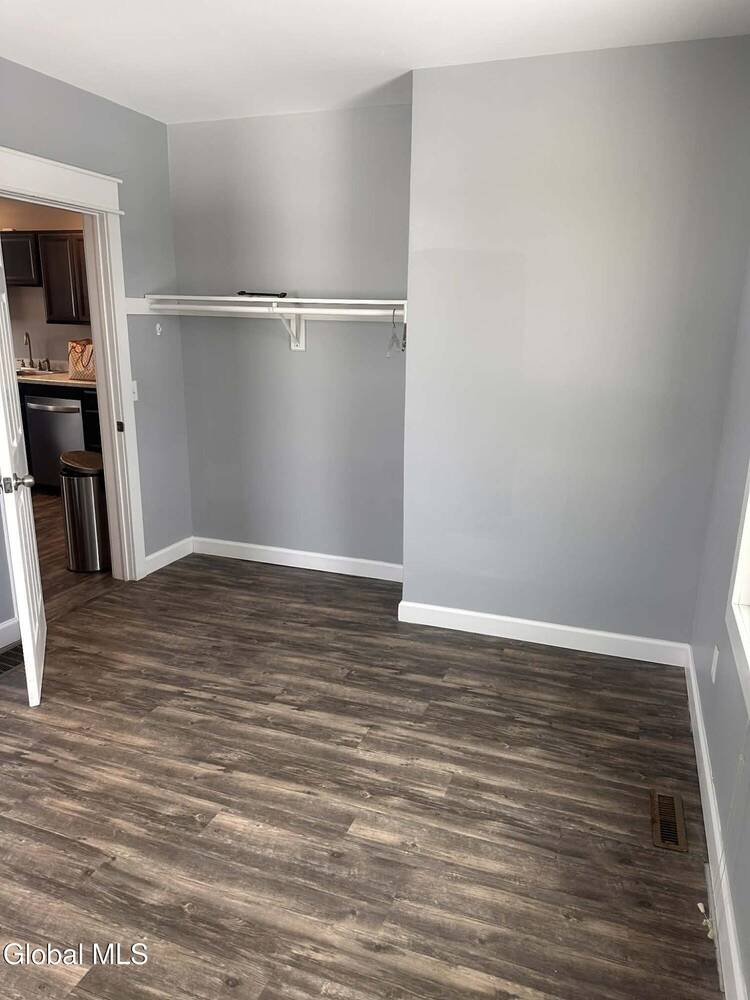 #10 photo, 1687 Avenue A, Schenectady , NY 12308