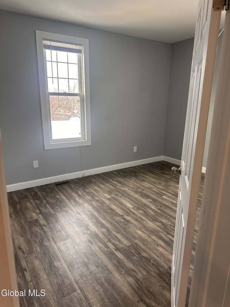 #9 photo, 1687 Avenue A, Schenectady , NY 12308