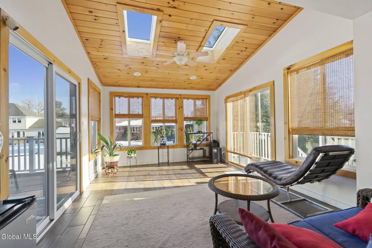 #18 photo, 28 Dogwood Lane, Colonie , NY 12211