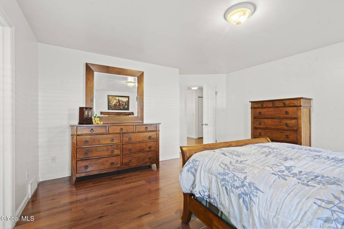 #25 photo, 28 Dogwood Lane, Colonie , NY 12211