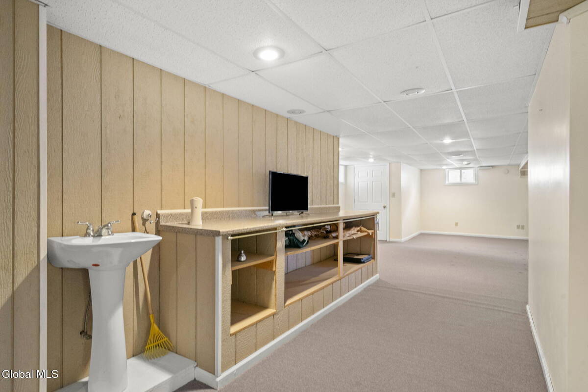 #31 photo, 28 Dogwood Lane, Colonie , NY 12211