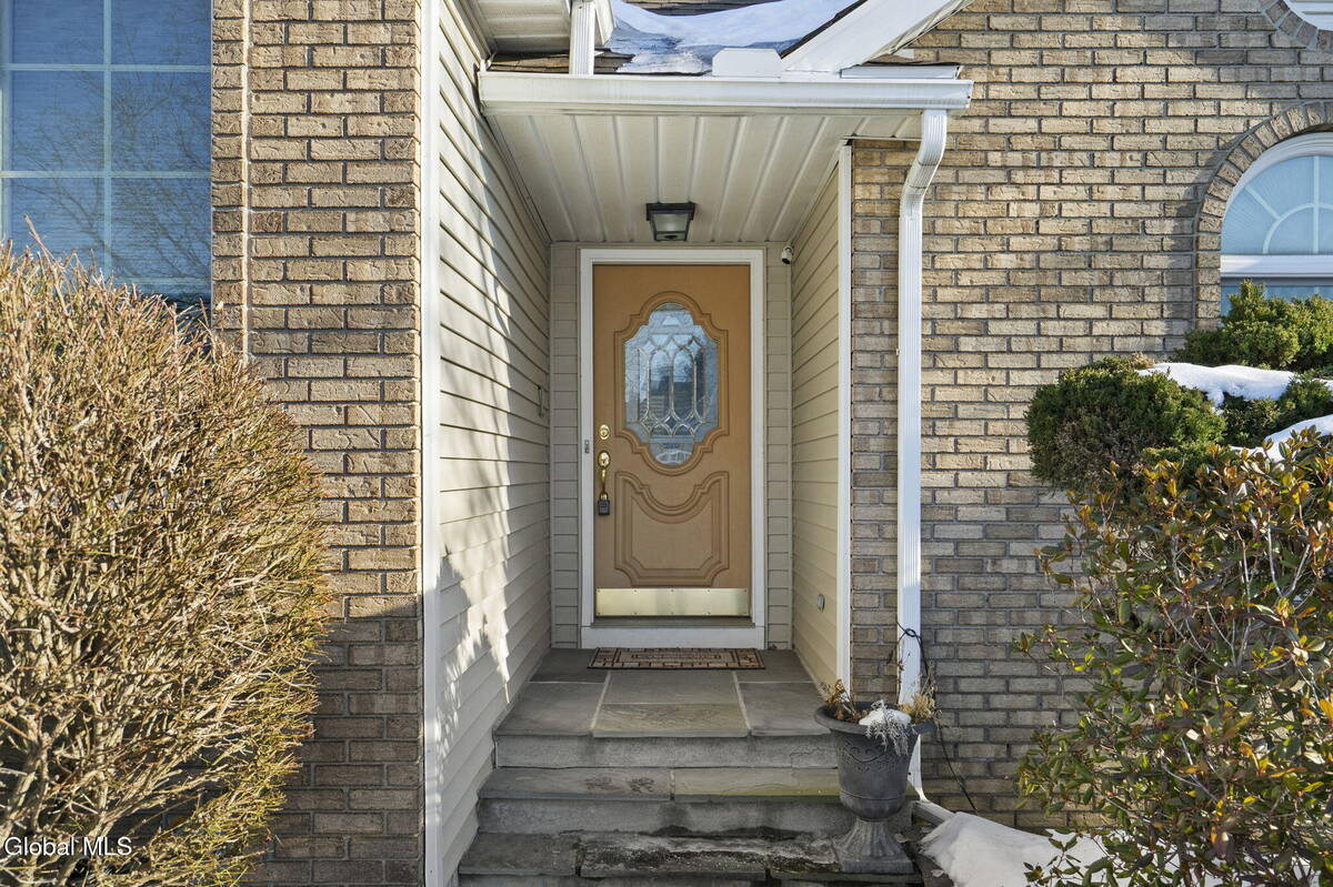 #37 photo, 28 Dogwood Lane, Colonie , NY 12211