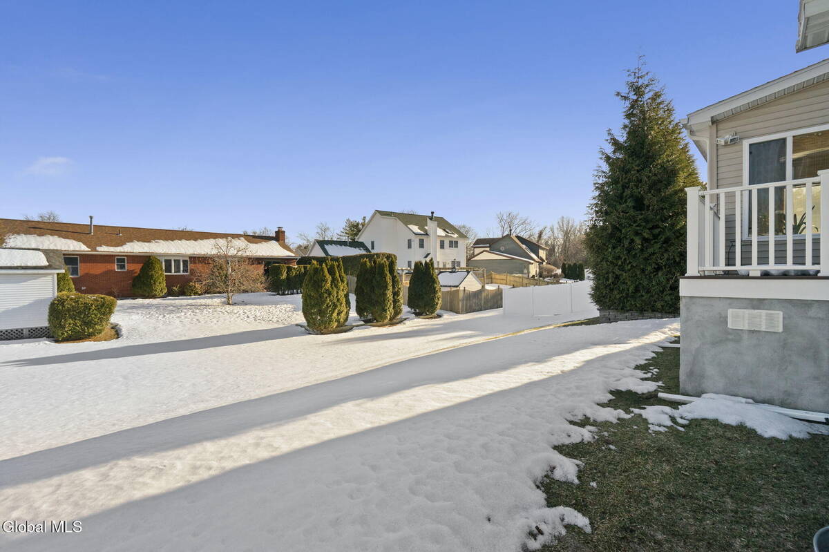 #38 photo, 28 Dogwood Lane, Colonie , NY 12211