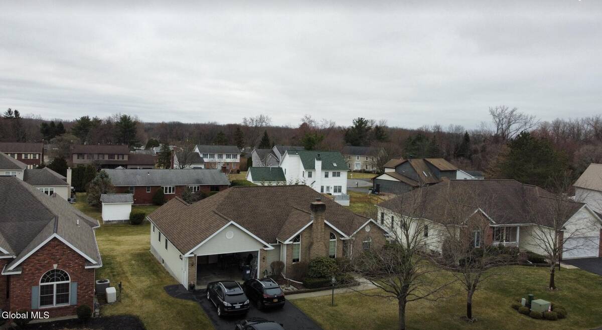 #42 photo, 28 Dogwood Lane, Colonie , NY 12211