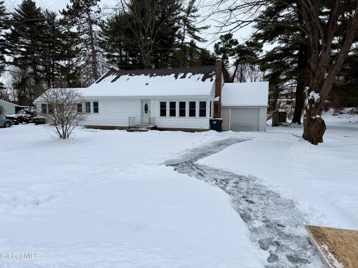 #1 photo, 2 Pinewood Court, Ballston , NY 12027