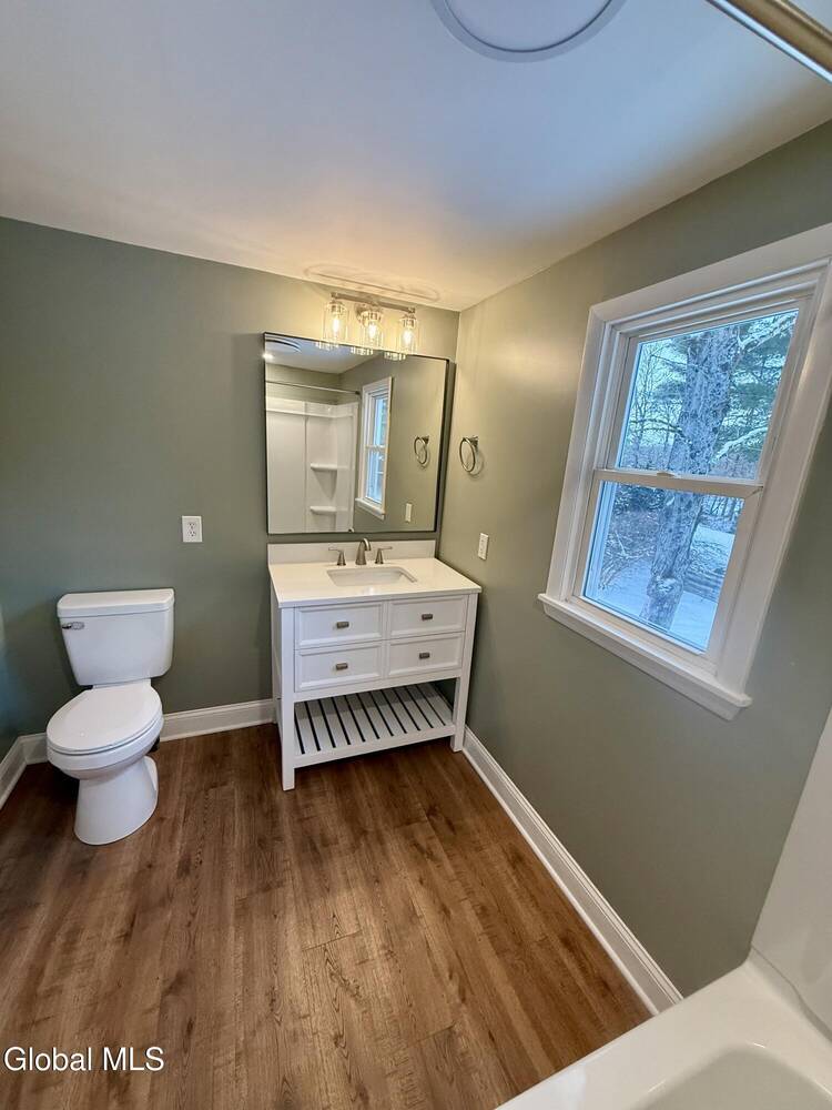 #14 photo, 2 Pinewood Court, Ballston , NY 12027